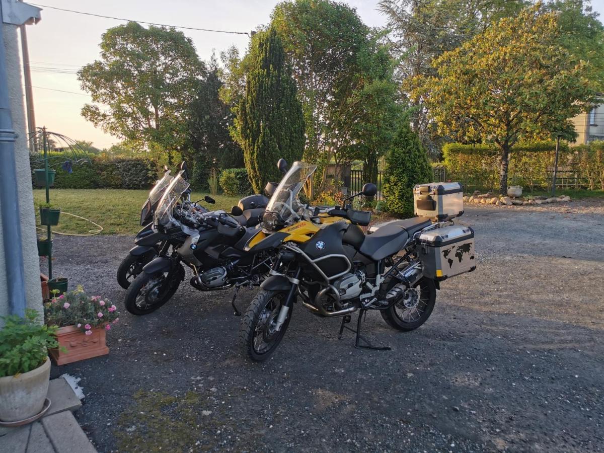 Bed and Breakfast Le Nid De L'Ecureuil Brens  Esterno foto