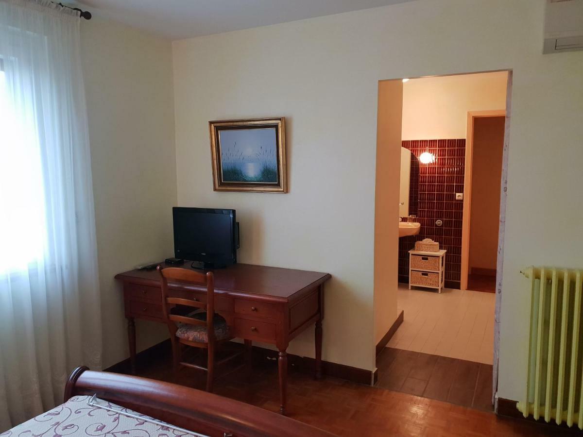 Bed and Breakfast Le Nid De L'Ecureuil Brens  Esterno foto