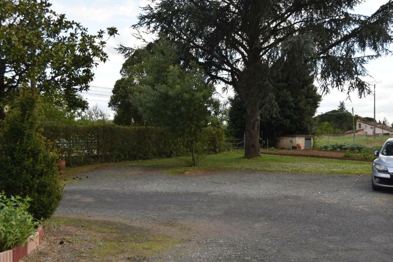 Bed and Breakfast Le Nid De L'Ecureuil Brens  Esterno foto