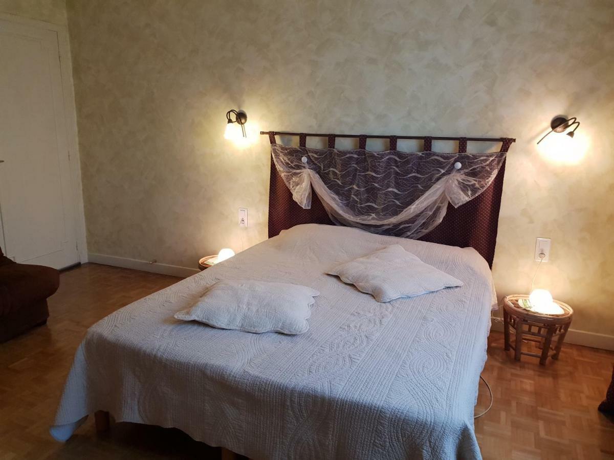 Bed and Breakfast Le Nid De L'Ecureuil Brens  Esterno foto