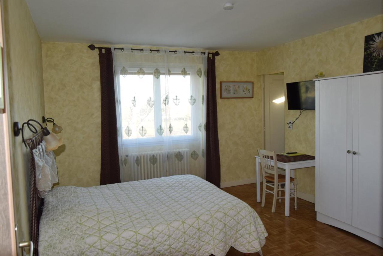 Bed and Breakfast Le Nid De L'Ecureuil Brens  Esterno foto